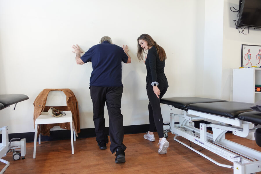 West Hartford Physical Therapist demonstrating exercise with male patient